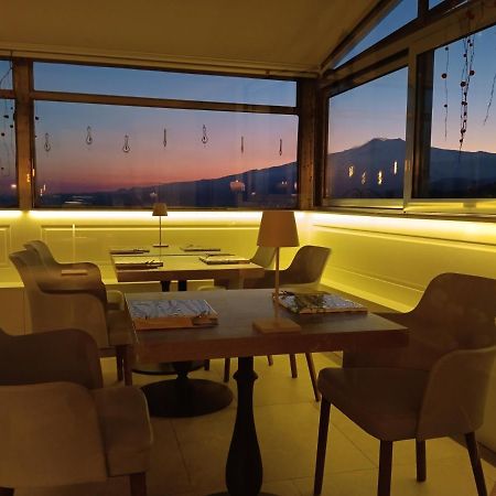 Aly Art Apartment Taormina Duomo, Gulf & Etna View Kültér fotó