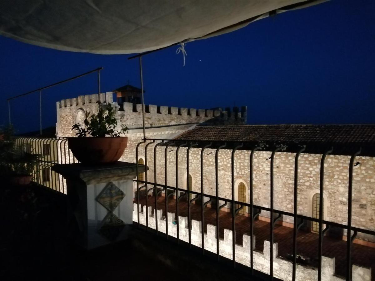 Aly Art Apartment Taormina Duomo, Gulf & Etna View Kültér fotó