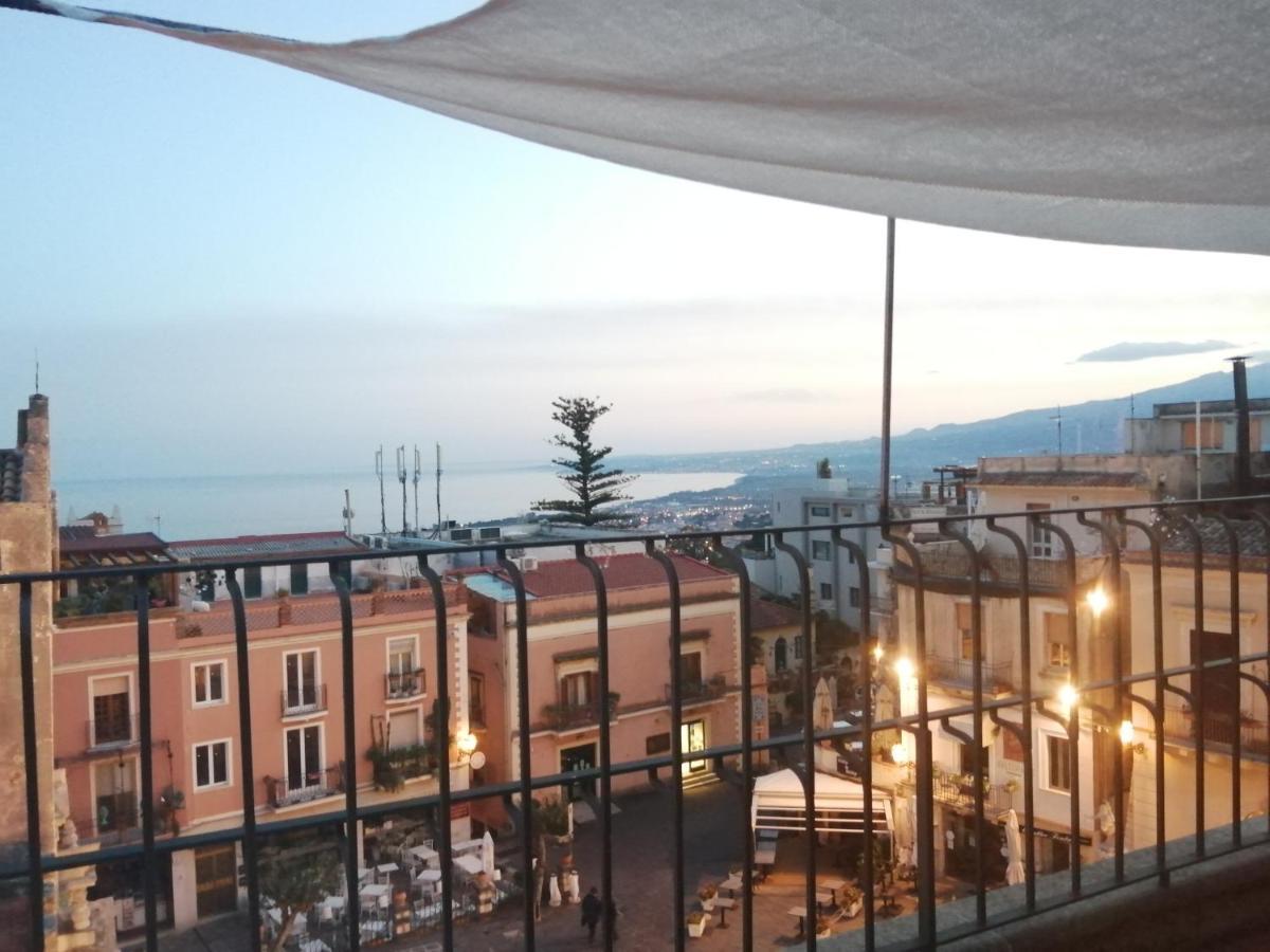 Aly Art Apartment Taormina Duomo, Gulf & Etna View Kültér fotó