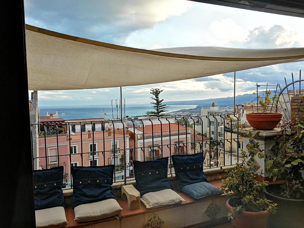 Aly Art Apartment Taormina Duomo, Gulf & Etna View Kültér fotó